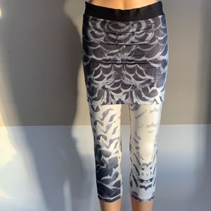 Lululemon skirted leggings